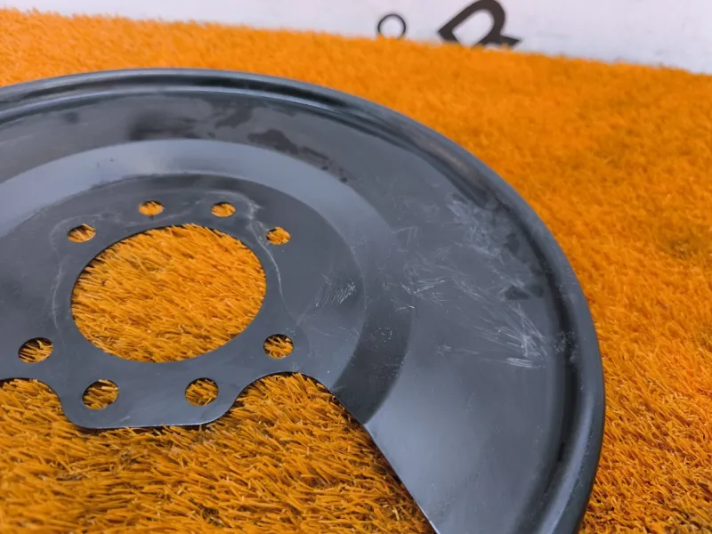 Пыльник тормозного диска