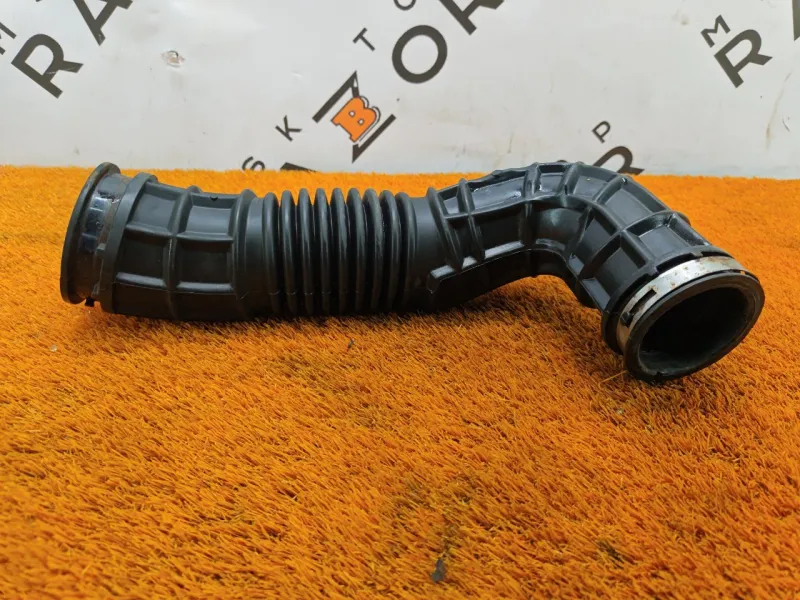 Патрубок воздушного фильтра