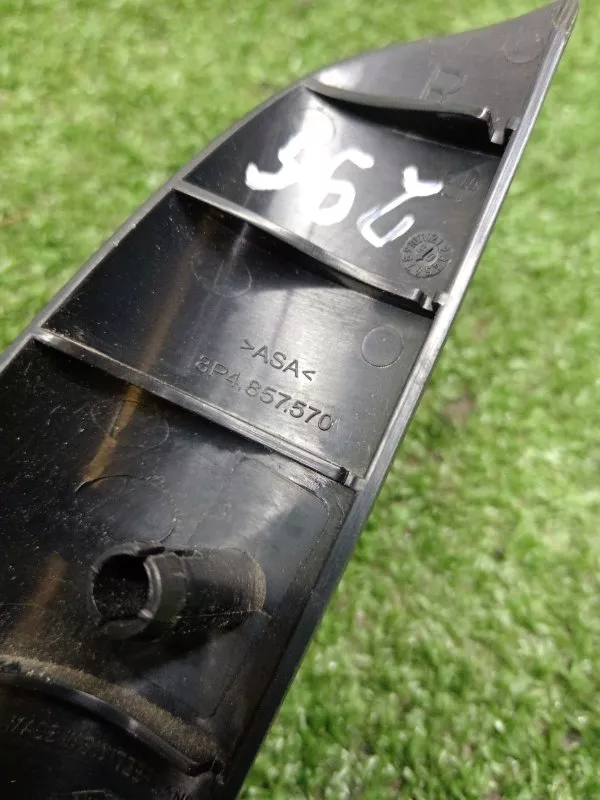 Накладка крепления зеркала