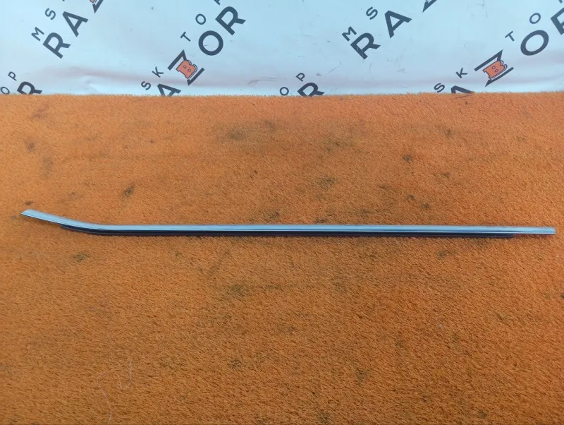 Молдинг стекла