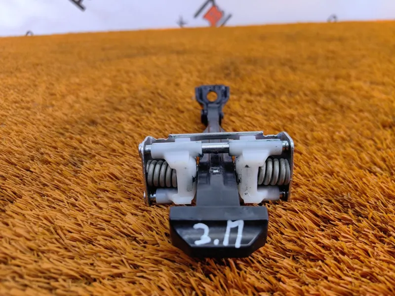 Ограничитель двери