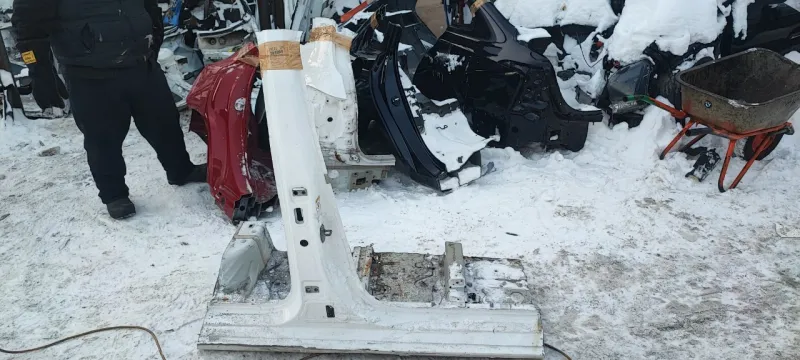 Порог с центральной стойкой