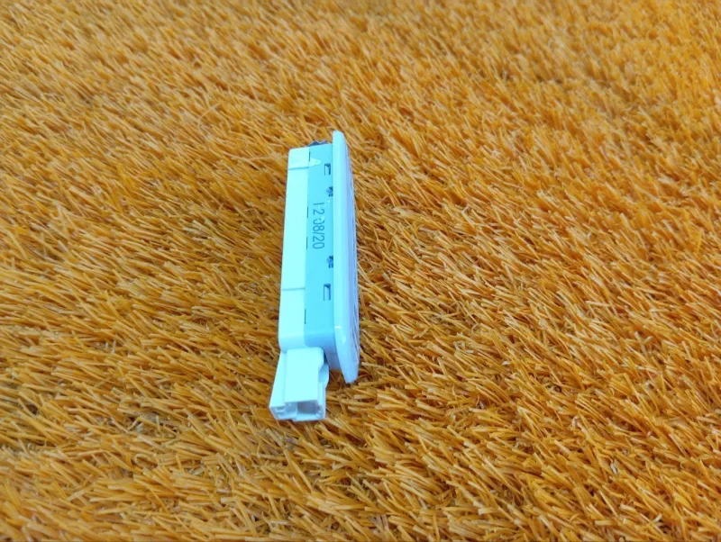 Плафон подсветки салона