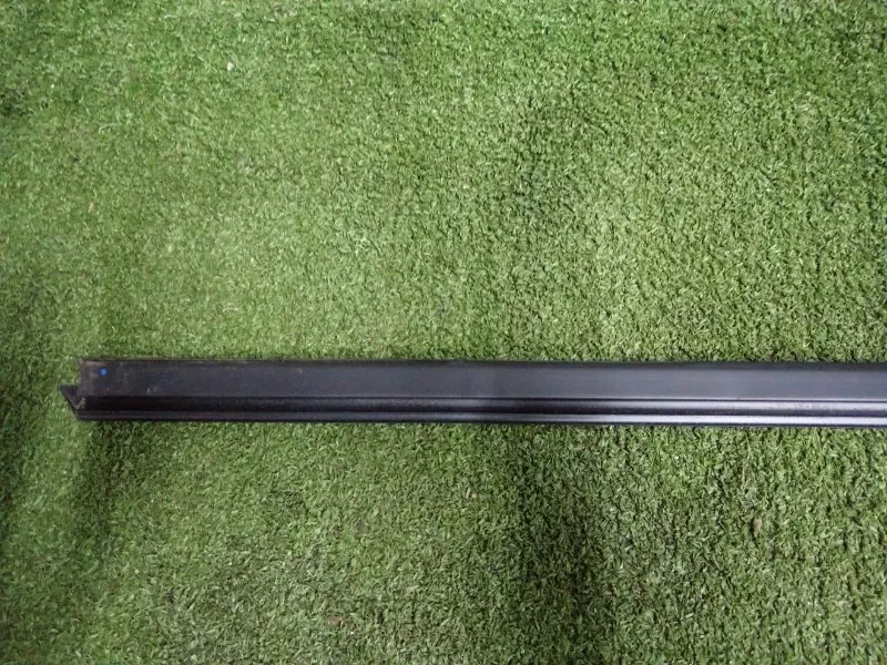 Молдинг стекла