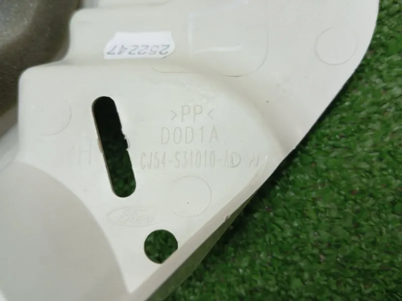 Накладка на стойку кузова