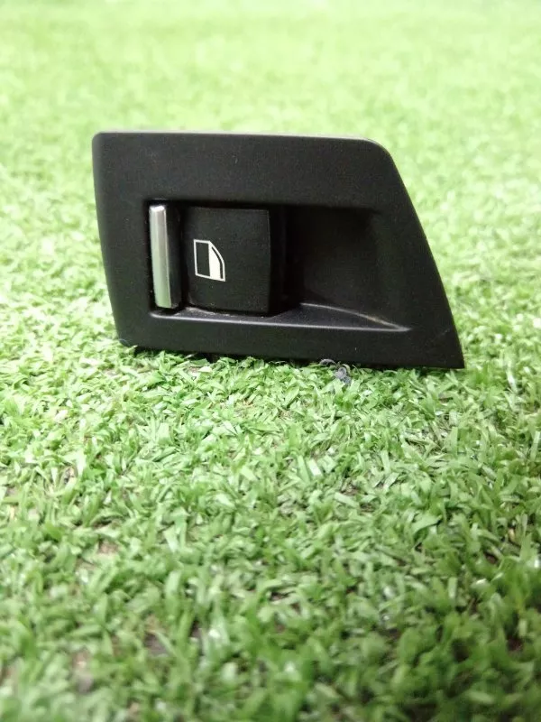 Кнопка стеклоподъемника