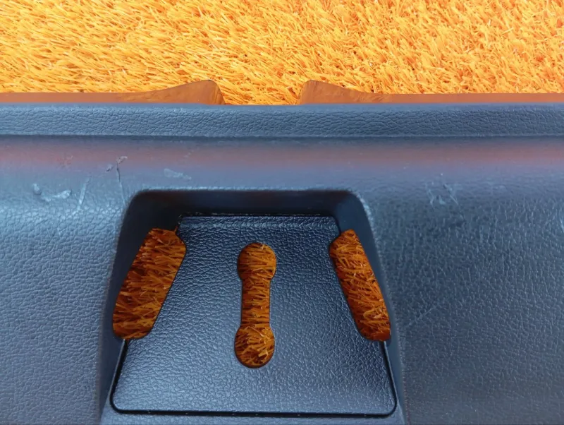 Накладка замка багажника