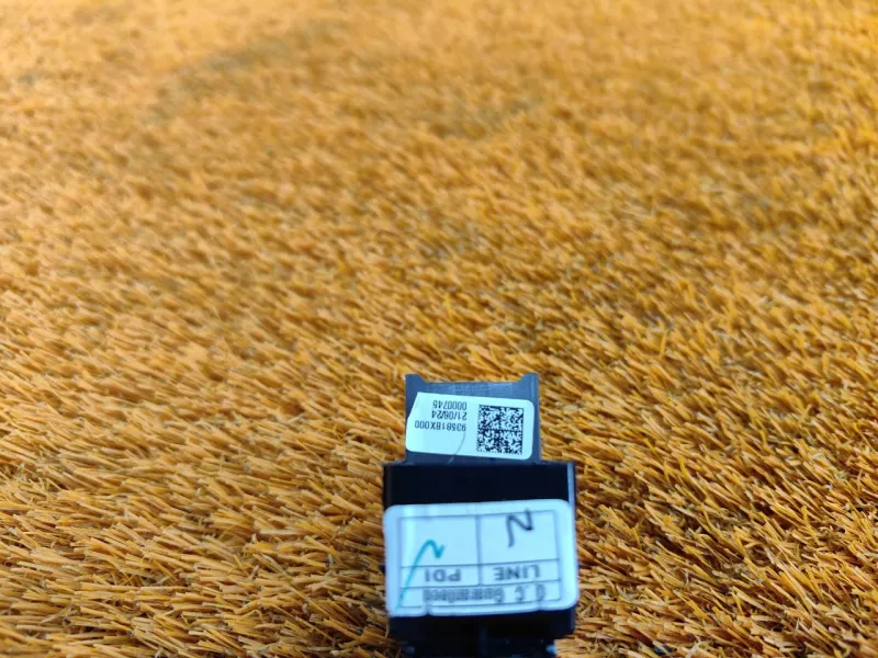 Кнопка стеклоподъемника