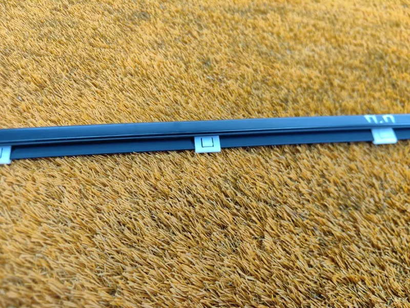 Молдинг стекла