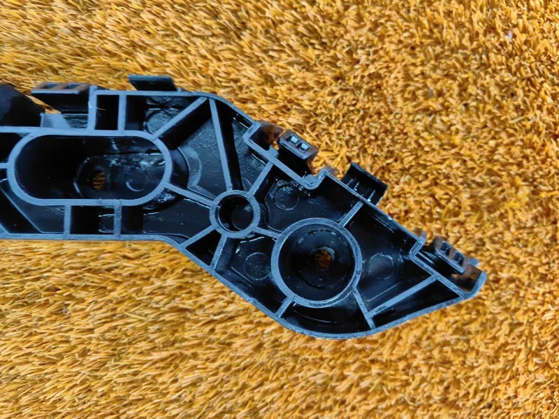 Кронштейн бампера