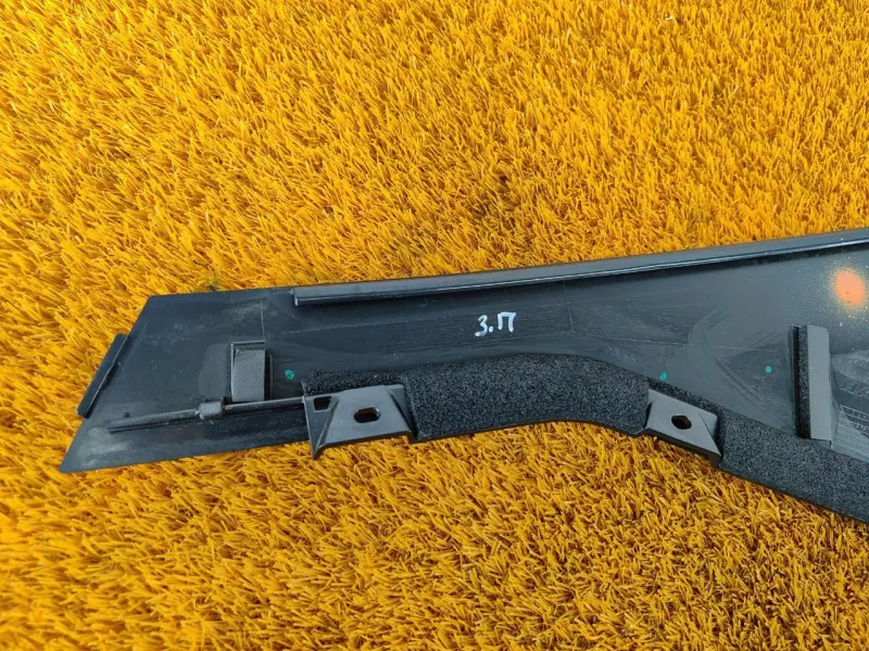 Молдинг двери