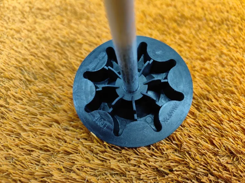 Крепление запасного колеса