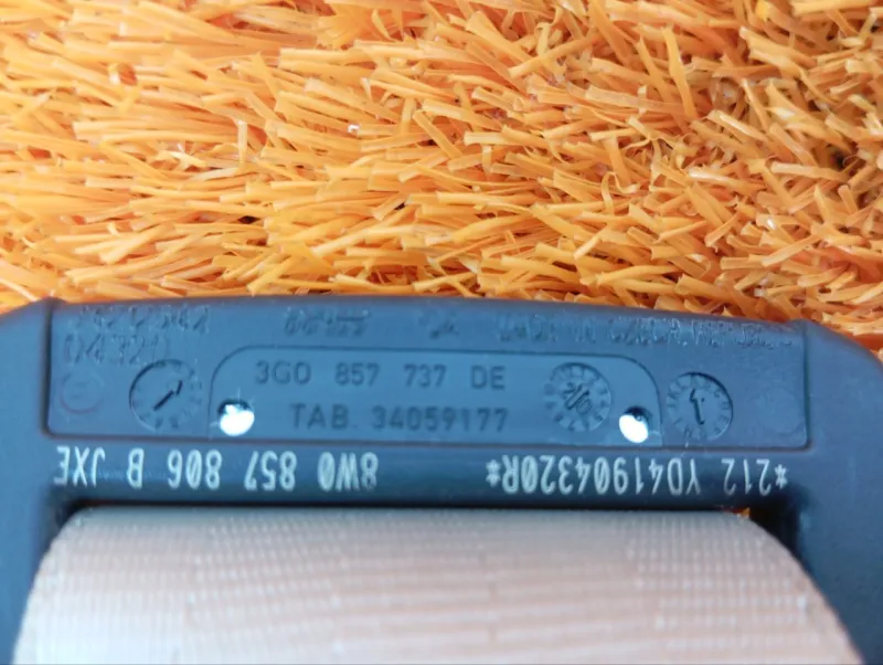 Ремень безопасности