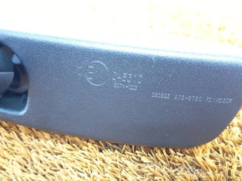 Зеркало заднего вида