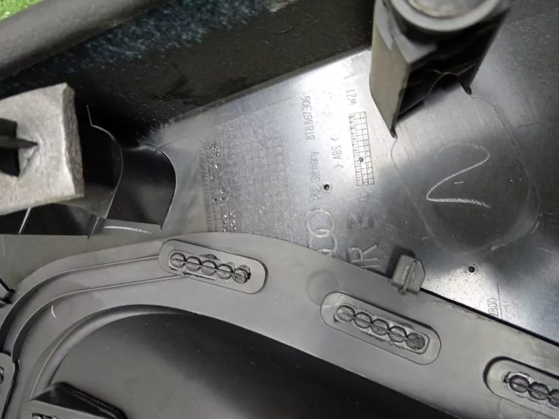 Обшивка двери Audi A4 2008 8K0867304G B8, задняя правая