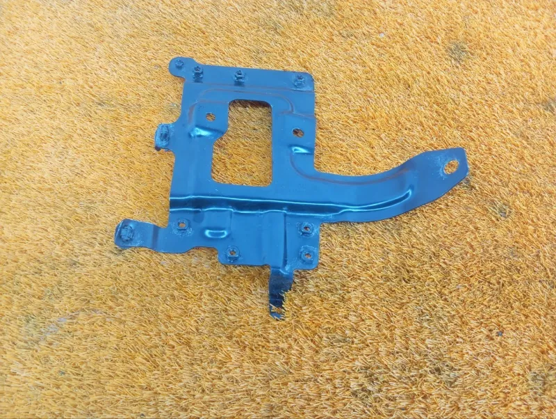 Кронштейн блока управления