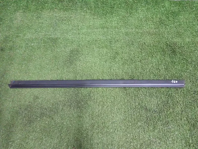 Молдинг стекла