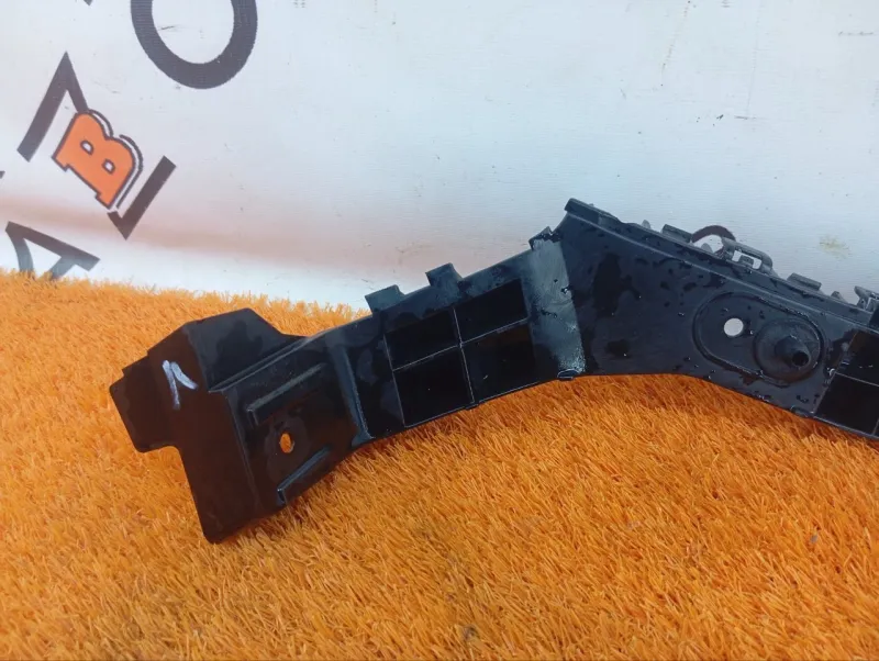 Кронштейн бампера