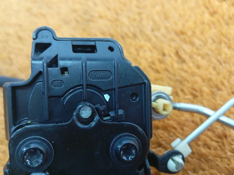 Замок двери