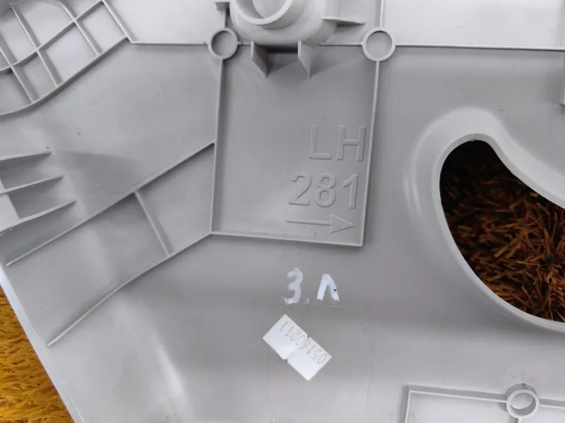 Накладка на стойку кузова