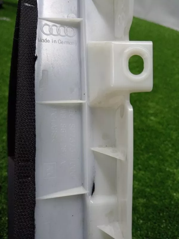 Накладка на стойку кузова