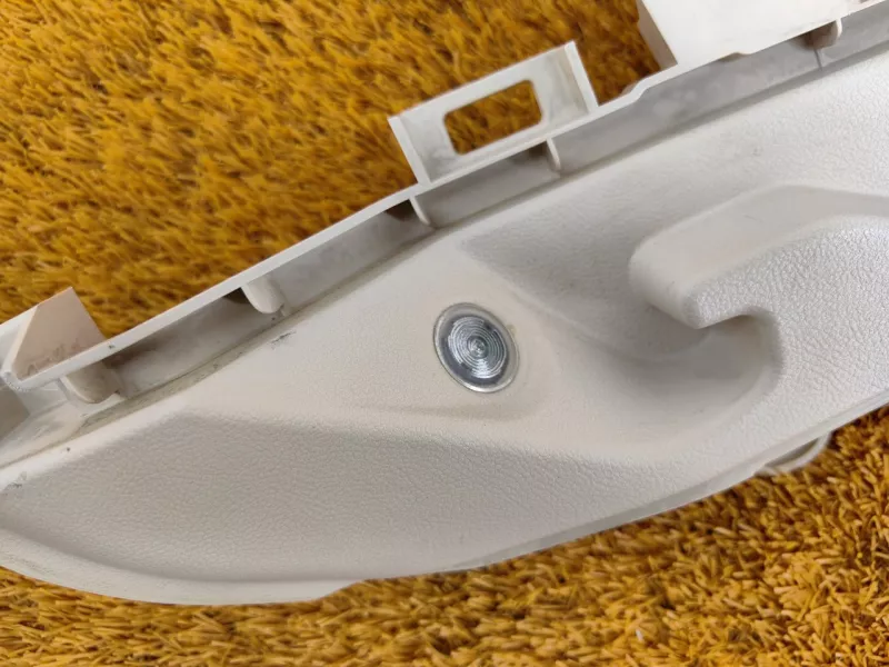 Обшивка багажника