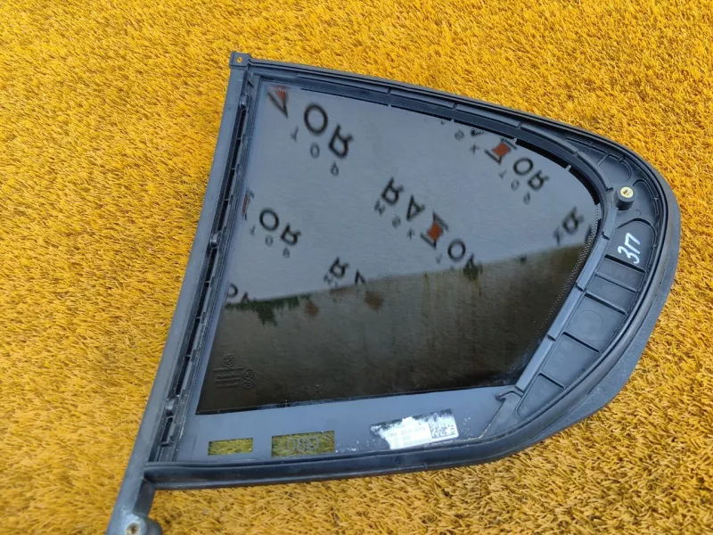 Форточка двери BMW 5-Series 2019 51357381348 G30 B47D20A, задняя правая