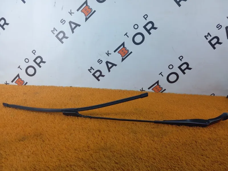 Поводок стеклоочистителя лобового стекла