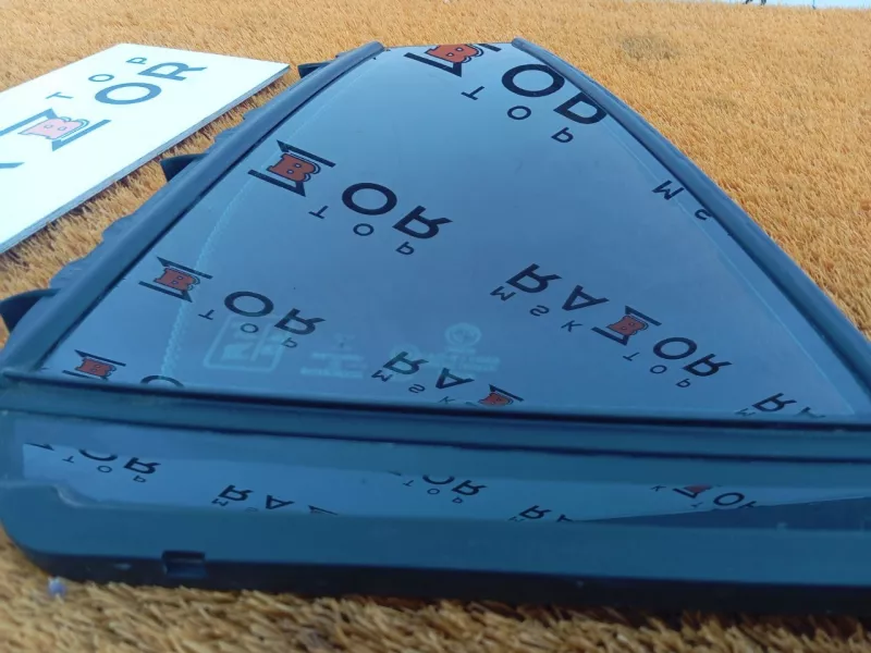 Форточка двери