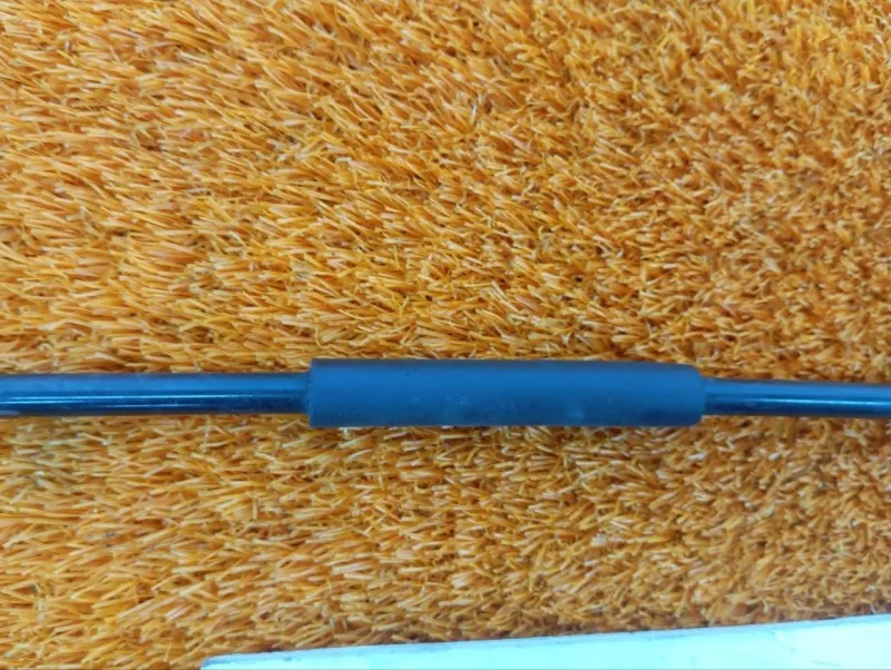 Упор капота