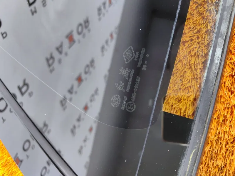 Форточка задняя