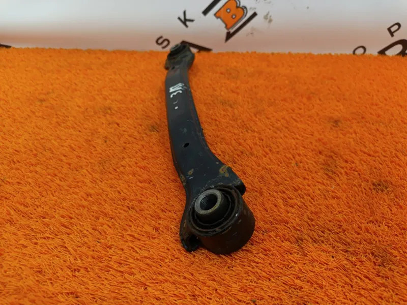 Рычаг подвески