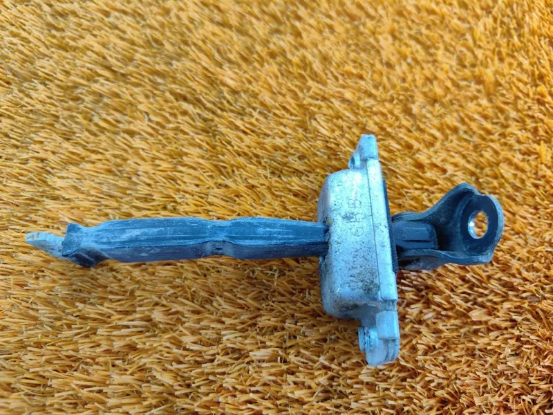 Ограничитель двери