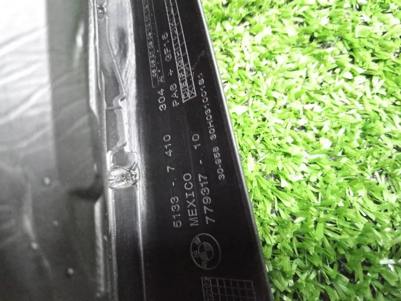 Накладка крепления зеркала