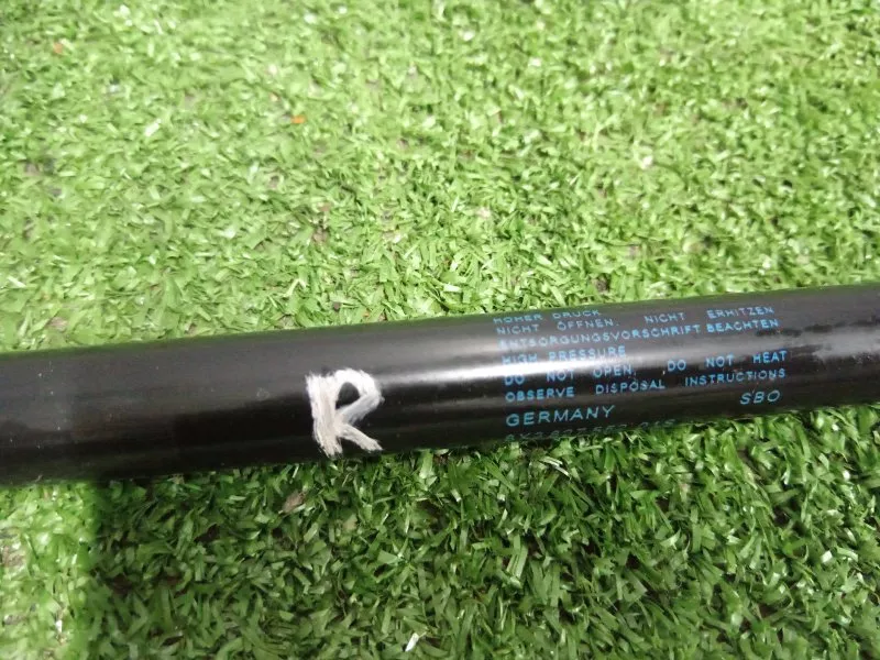 Амортизатор багажника