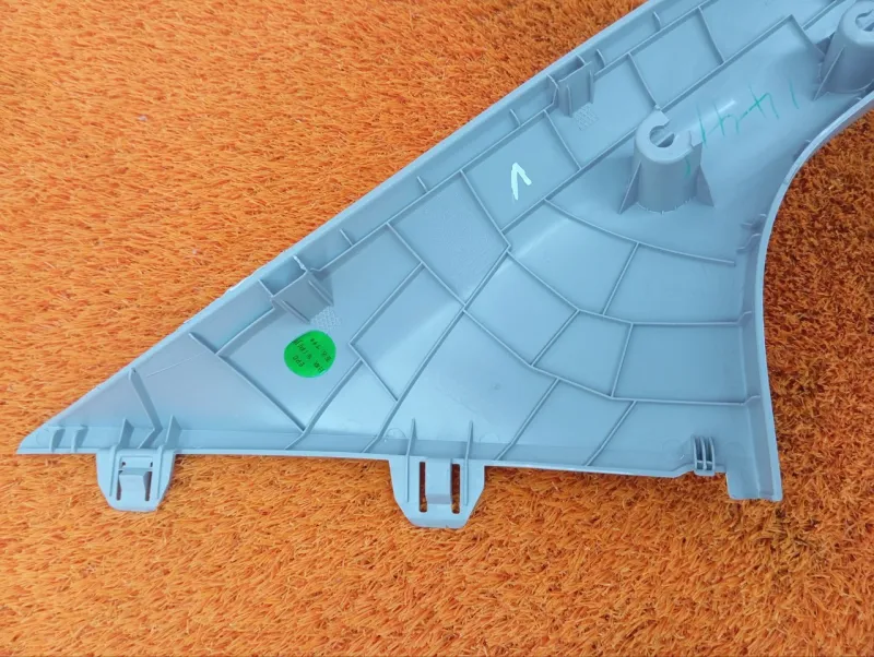 Накладка на стойку кузова