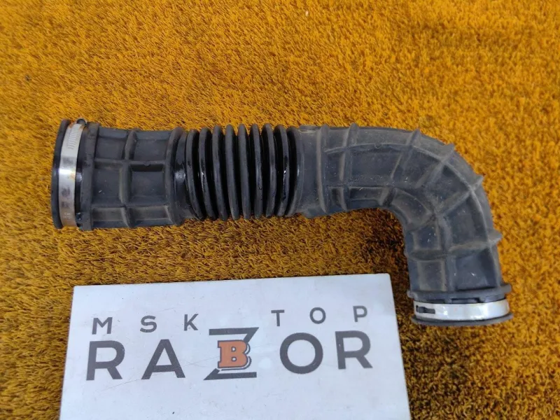 Патрубок воздушного фильтра