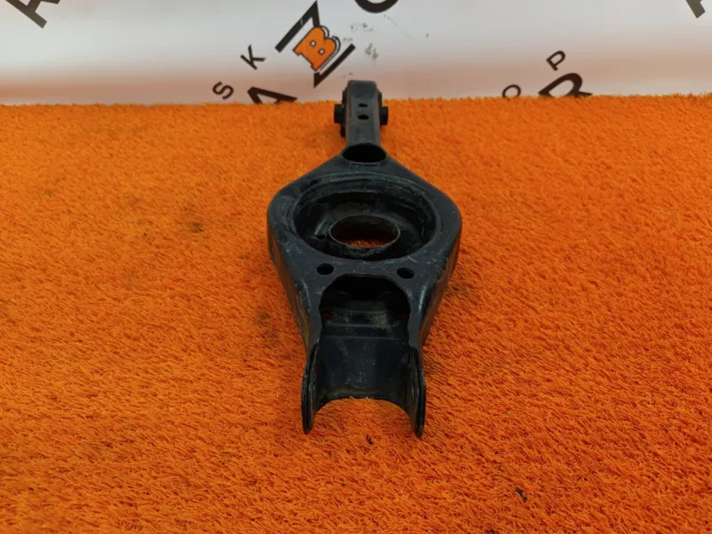 Рычаг подвески