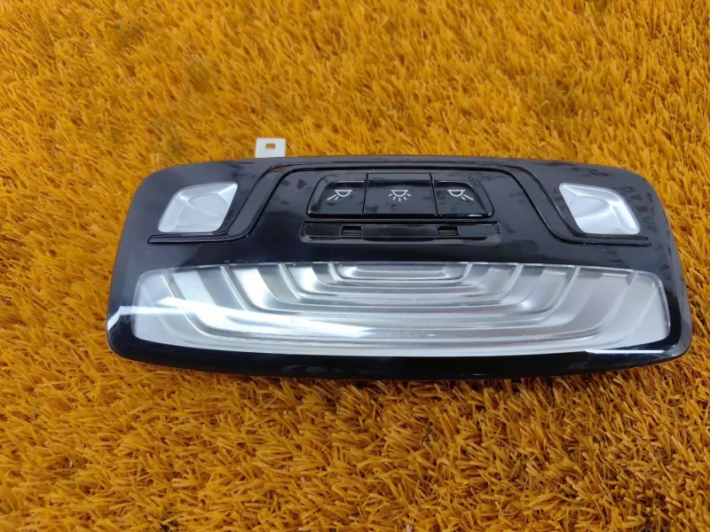 Плафон салона