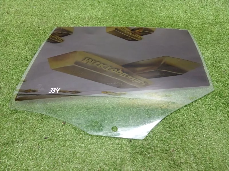 Стекло двери BMW 1-Series 2004 51357067793 E87, заднее левое