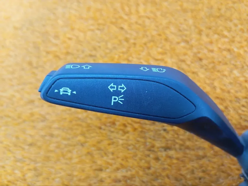 Подрулевой переключатель