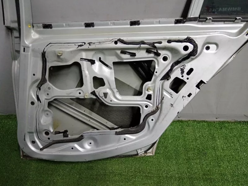 Дверь BMW 3-Series 2006 41007203648 E90, задняя правая