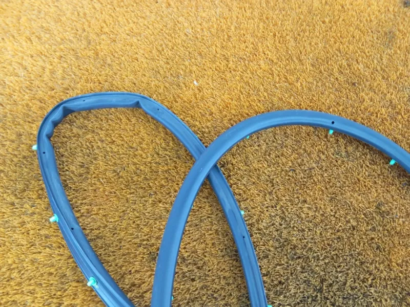 Уплотнитель двери