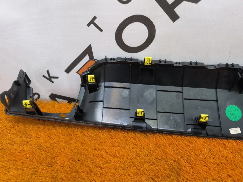 Декоративная накладка торпедо