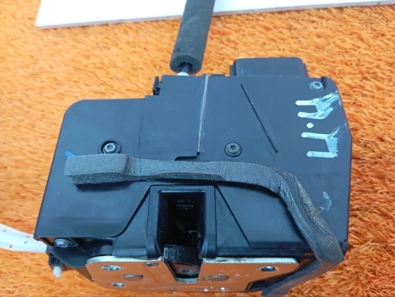 Замок двери