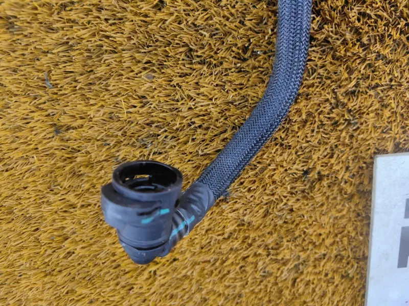 Трубка системы охлаждения