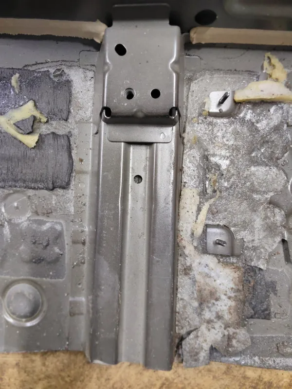 Порог с центральной стойкой