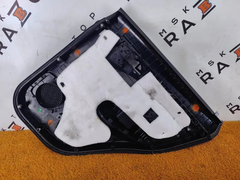 Обшивка двери