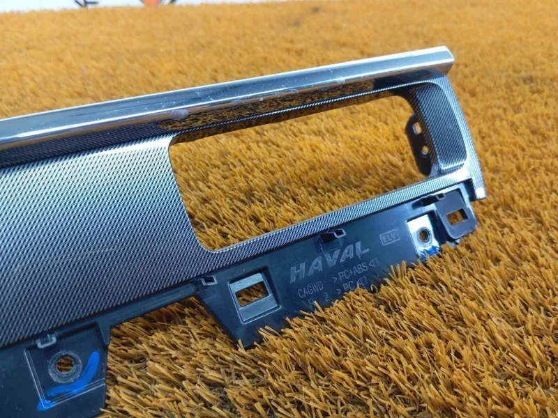 Накладка на торпедо