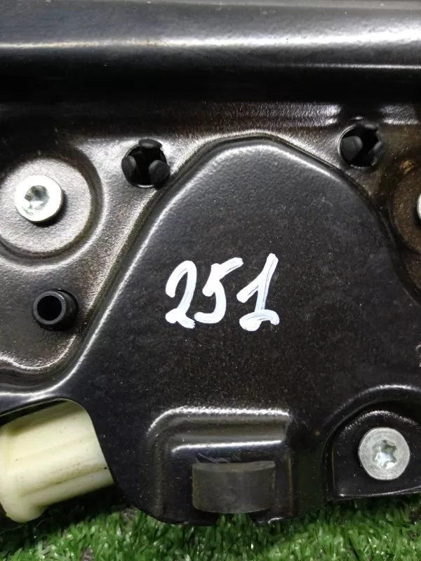 Стеклоподъемник BMW 5-Series 2011 51357182614 F10/F11, задний правый